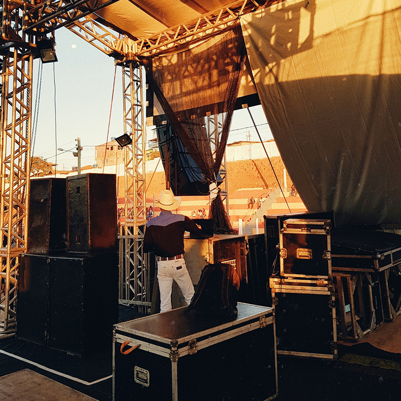 Stage equipment